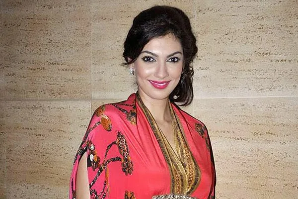 Yukta-Mookhey-Hot-Bikini-Pics