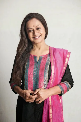 Zarina Wahab Hot Sexy Bikini Wallpaper