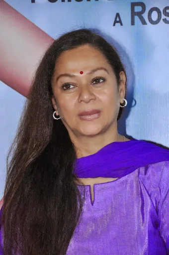Zarina Wahab Hot Sexy Bikini Photo