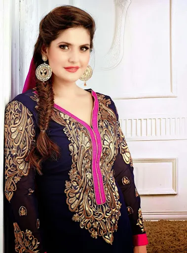 Zarine-Khan-Hot-Bikini-Image-Gallery