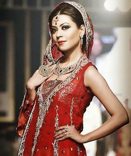 Zeba Ali Hot Sexy Bikini Photo