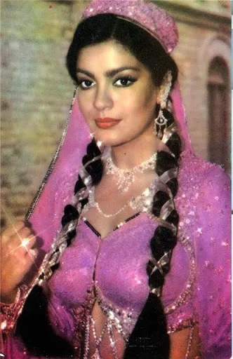 Zeenat-Aman-Hot-Photo-Gallery