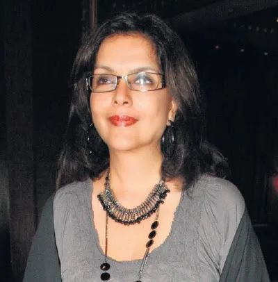 Zeenat-Aman-Hot-Bikini-Pic
