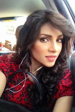 Zhalay Sarhadi Hot Sexy Bikini Pictures